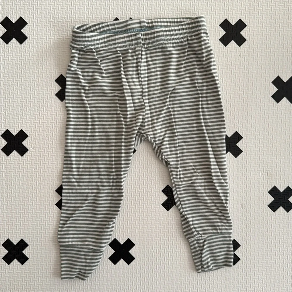 Carter’s baby 2pc PurelySoft striped pj set in green white size 6m
